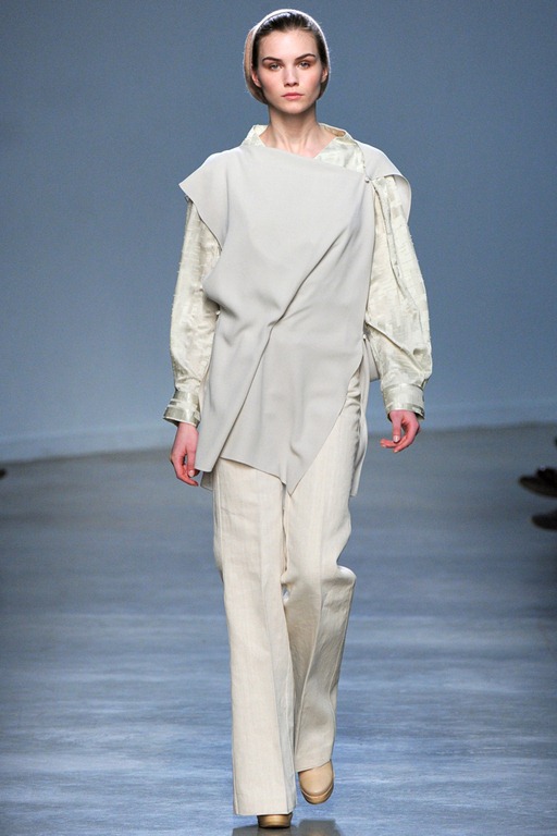 Wearable Trends: Vanessa Bruno Ready-To-Wear Fall 2011, Paris Fashion Week